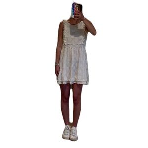 Bloomingdales MINKPINK Size Small White Lace Dress